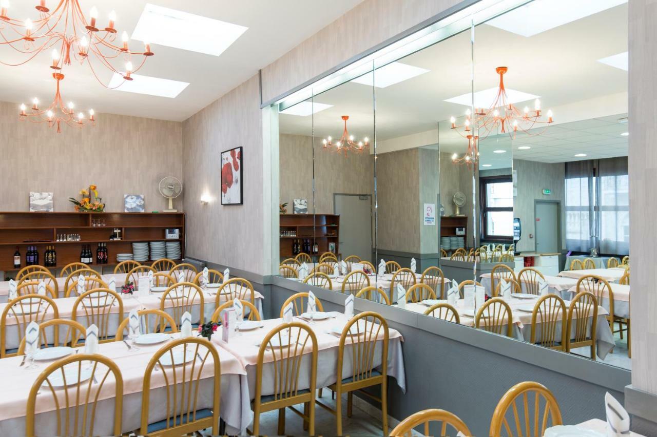 Hotel Concorde Lourdes Bagian luar foto